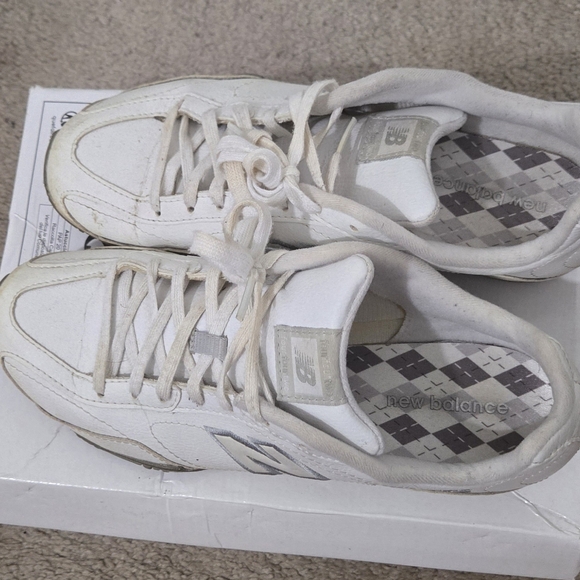 Sneakers - Picture 3 of 6